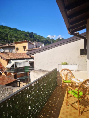 Casa Caterina 2 storey house, with a mountain view Toscolano Maderno